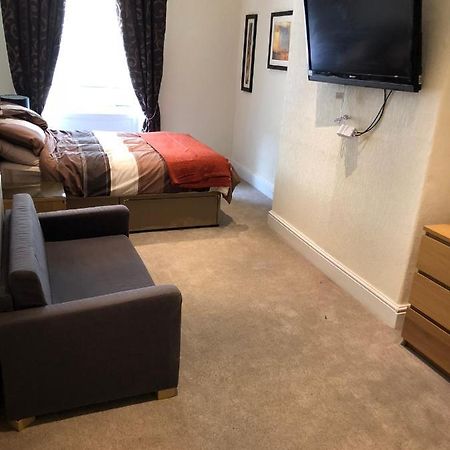 دوزبري Wellington Tavern Accommodation المظهر الخارجي الصورة